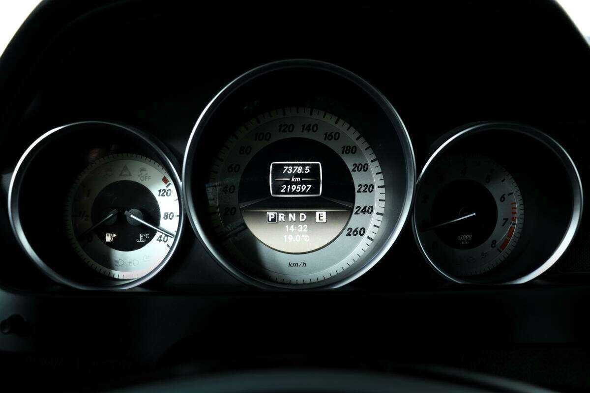 Mercedes-Benz C-Класс с пробегом — 2011 год. Фото: #9