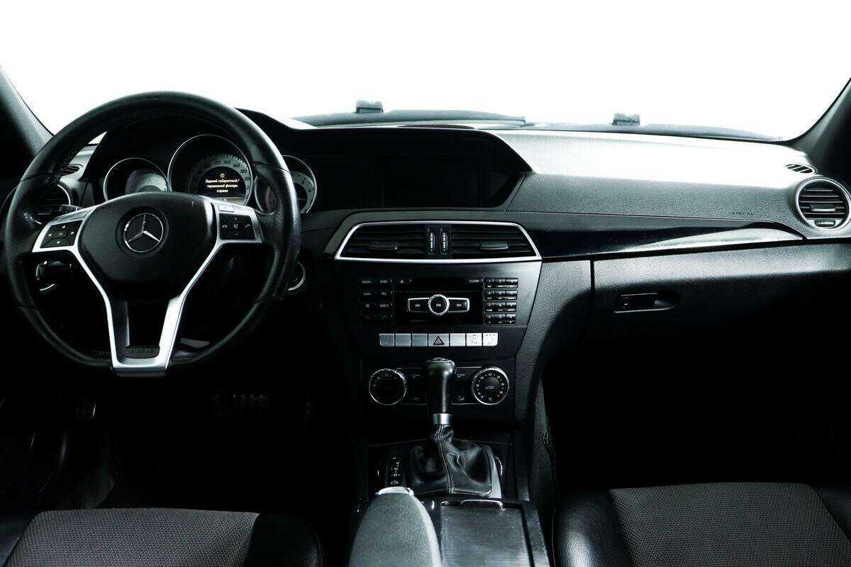Mercedes-Benz C-Класс с пробегом — 2011 год. Фото: #10