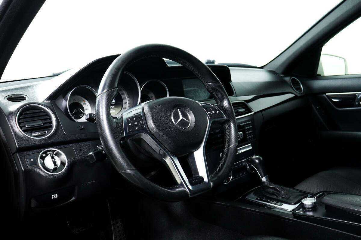 Mercedes-Benz C-Класс с пробегом — 2011 год. Фото: #12