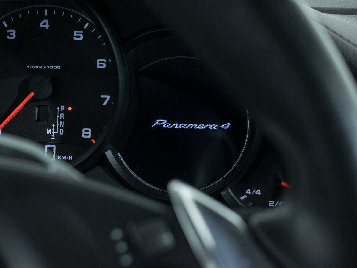 Porsche Panamera с пробегом — 2010 год. Фото: #15