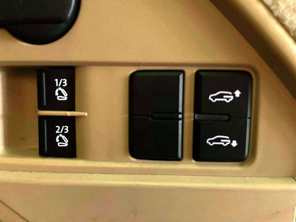 Volkswagen Touareg с пробегом — 2015 год. Фото: #10