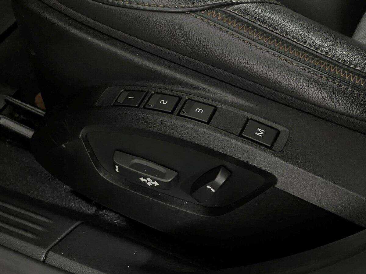 Volvo V40 Cross Country с пробегом — 2017 год. Фото: #11