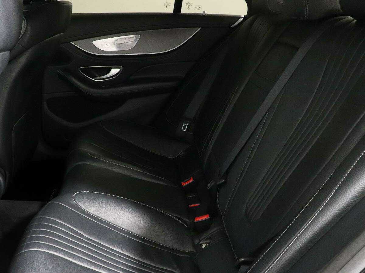 Mercedes-Benz CLS с пробегом — 2018 год. Фото: #6