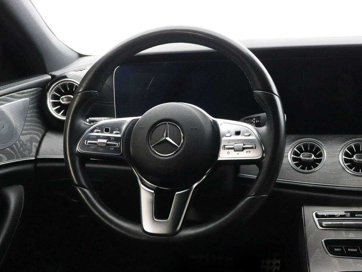 Mercedes-Benz CLS с пробегом — 2018 год. Фото: #10