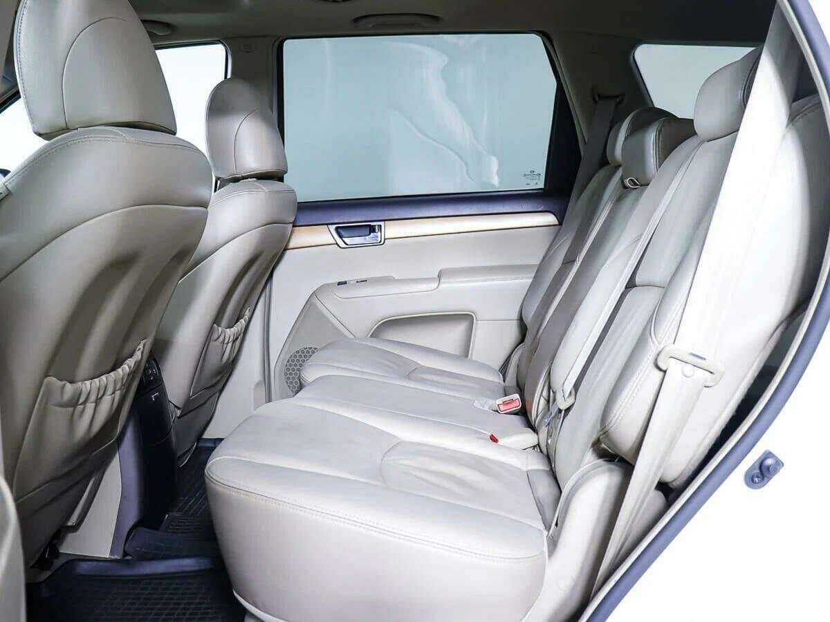 Kia Mohave с пробегом — 2011 год. Фото: #11