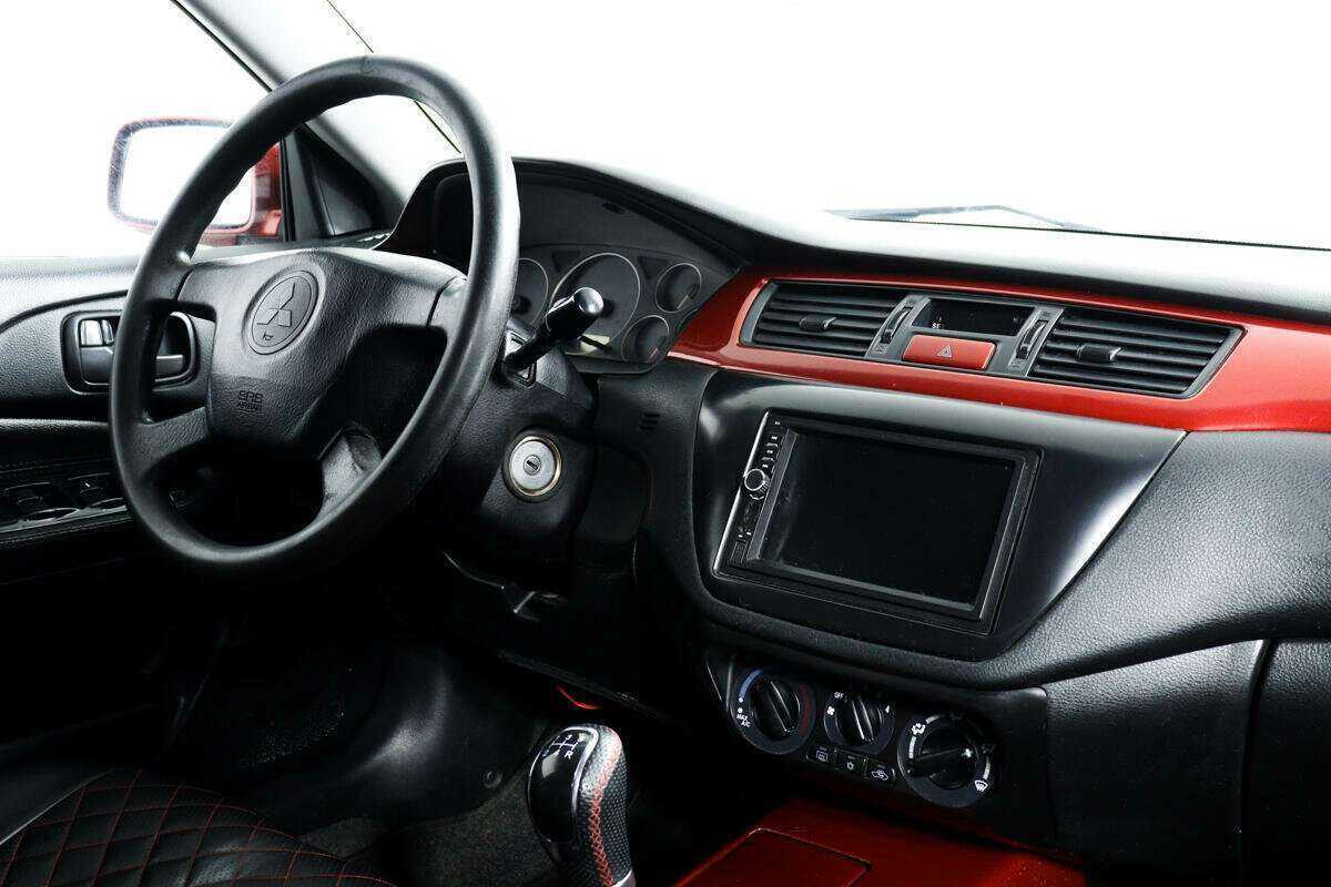 Mitsubishi Lancer с пробегом — 2005 год. Фото: #8