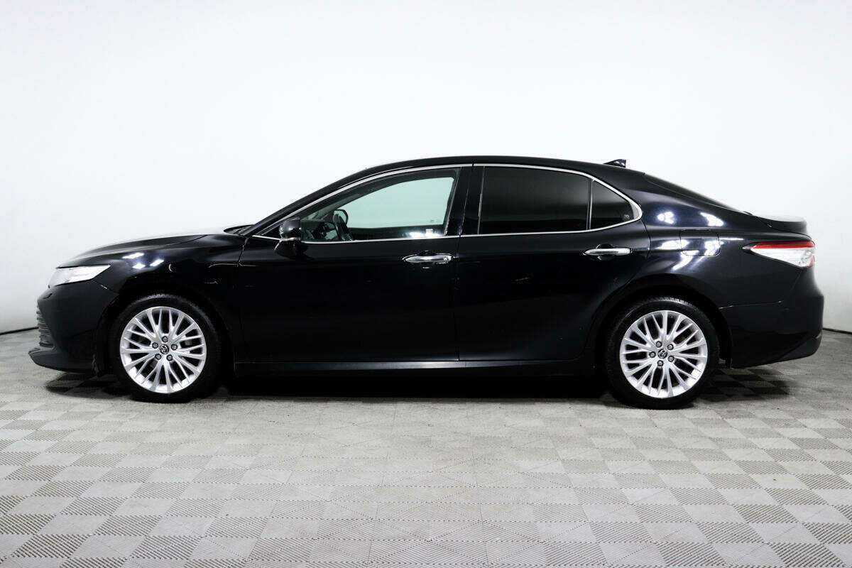 Toyota Camry с пробегом — 2018 год. Фото: #7