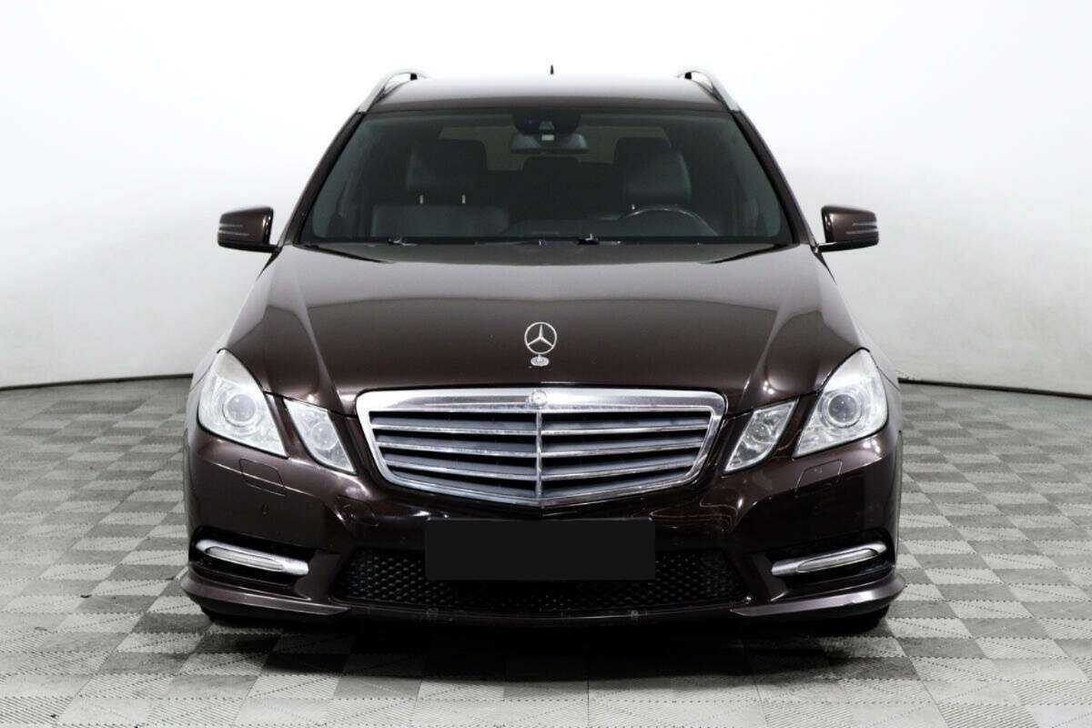 Mercedes-Benz E-Класс с пробегом — 2012 год. Фото: #1
