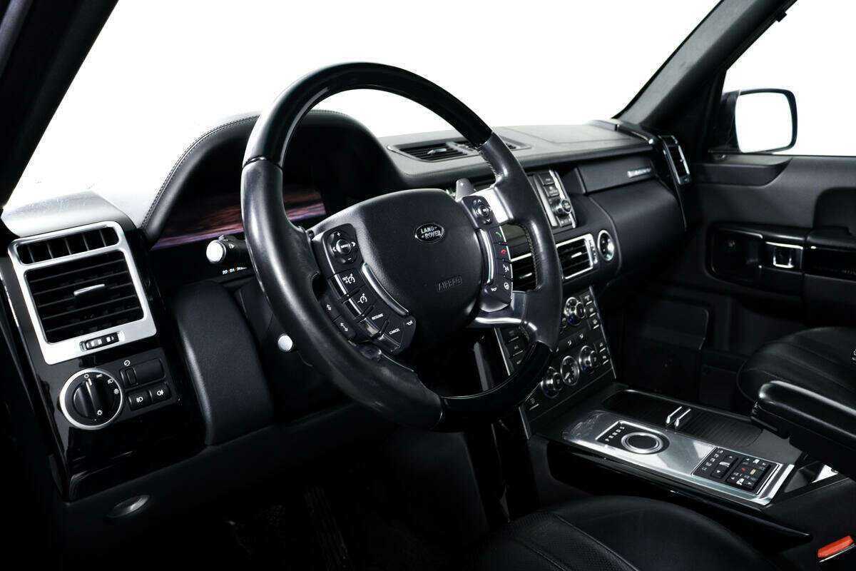 Land Rover Range Rover с пробегом — 2011 год. Фото: #11