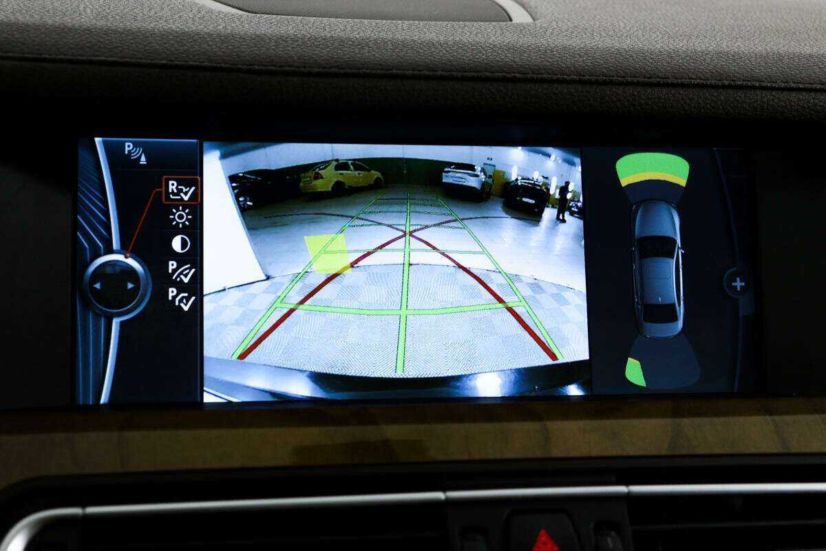 BMW 7 серии с пробегом — 2011 год. Фото: #12