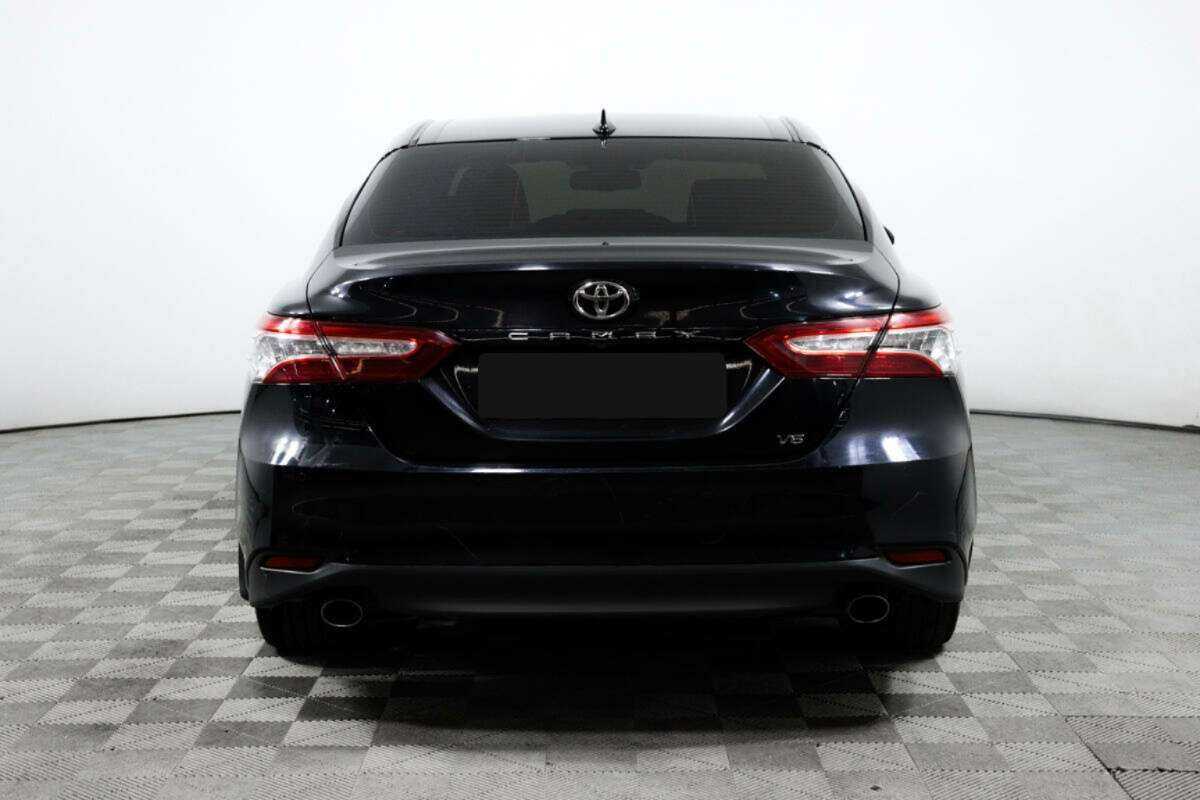 Toyota Camry с пробегом — 2021 год. Фото: #5