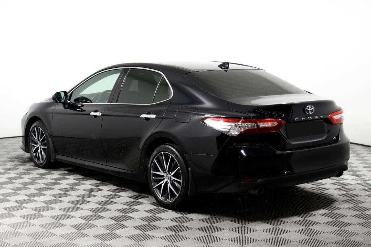 Toyota Camry с пробегом — 2021 год. Фото: #6