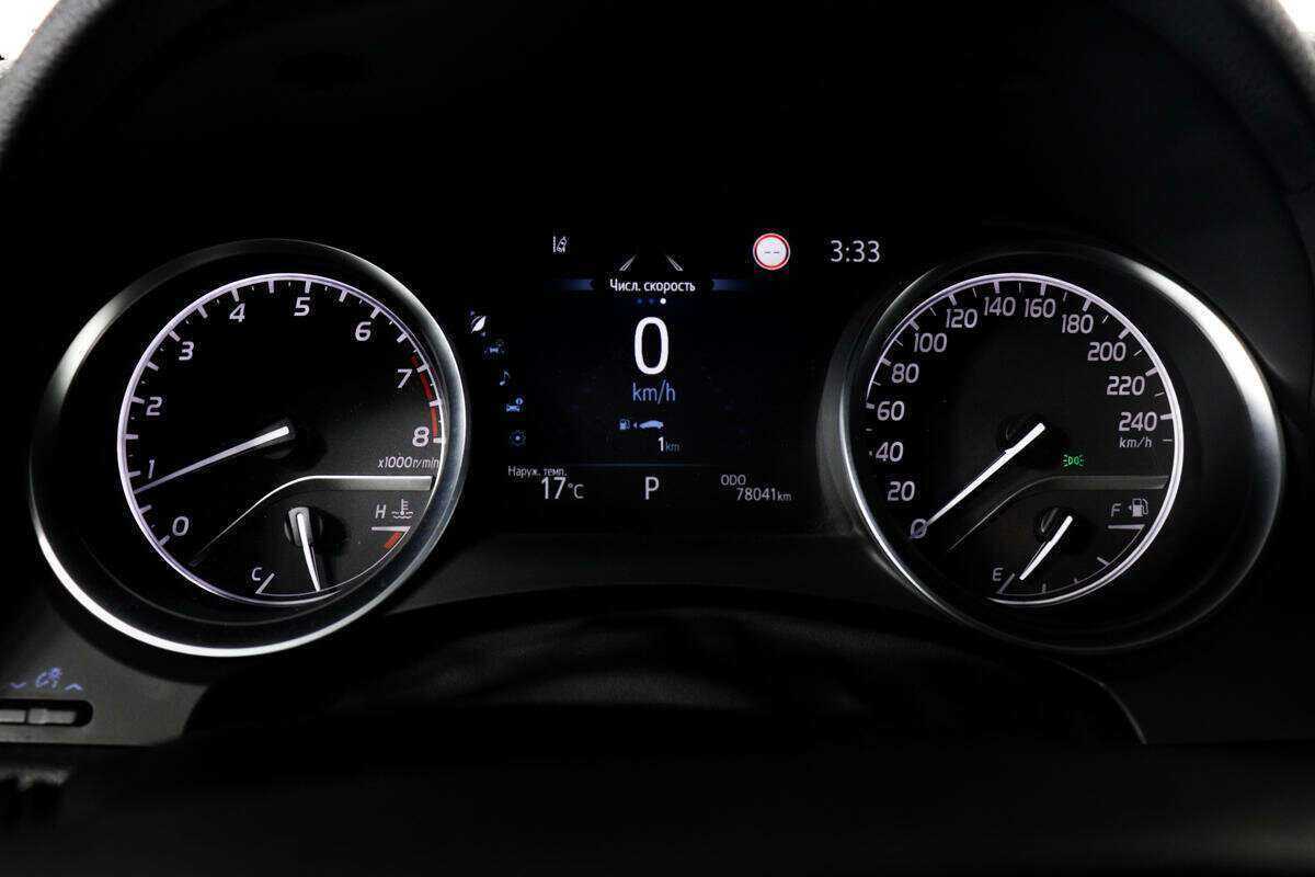 Toyota Camry с пробегом — 2021 год. Фото: #9