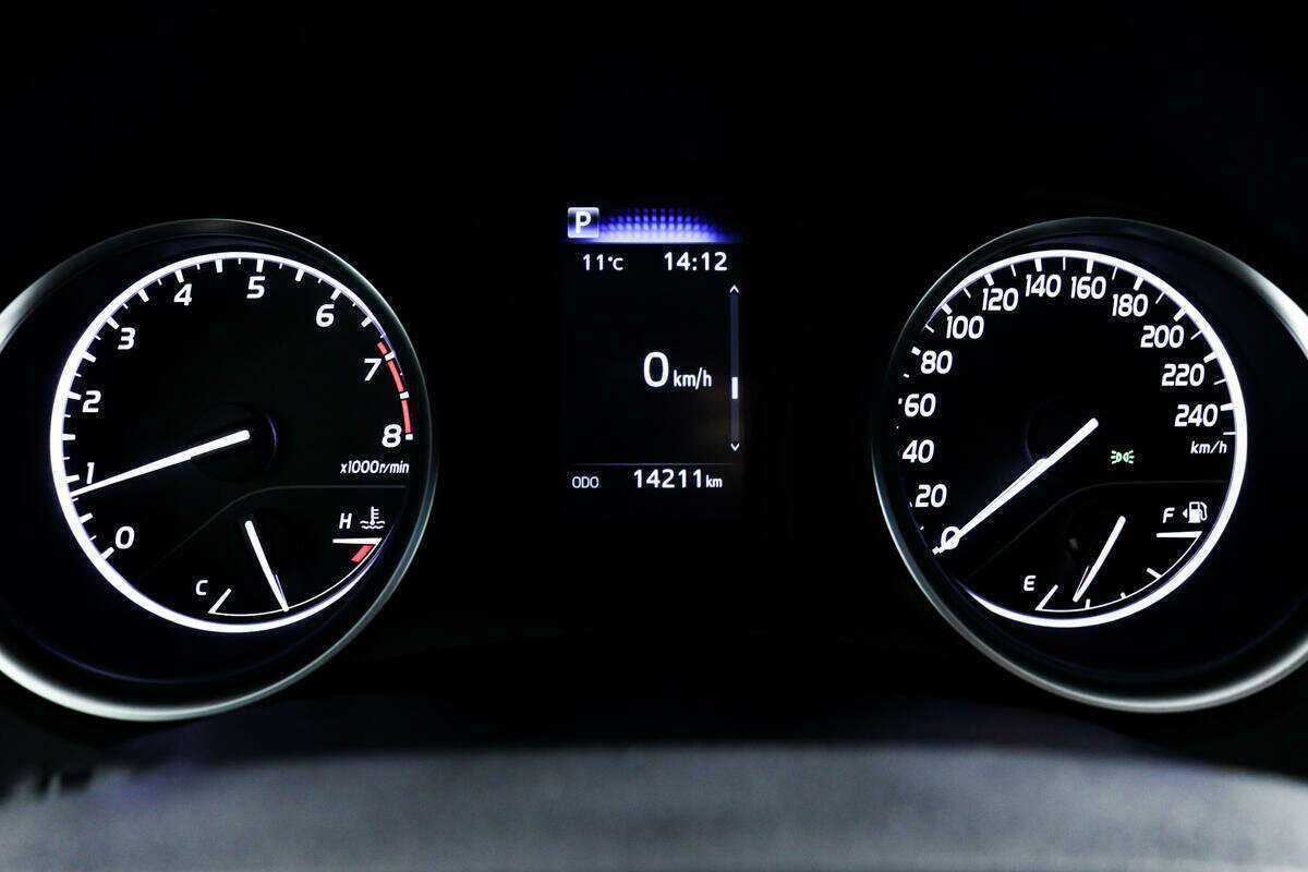 Toyota Camry с пробегом — 2021 год. Фото: #9