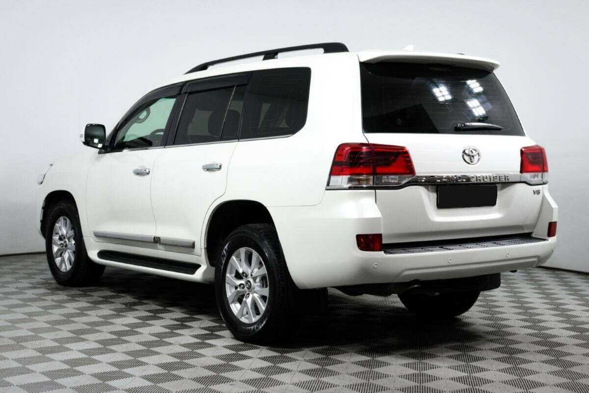 Toyota Land Cruiser с пробегом — 2016 год. Фото: #6