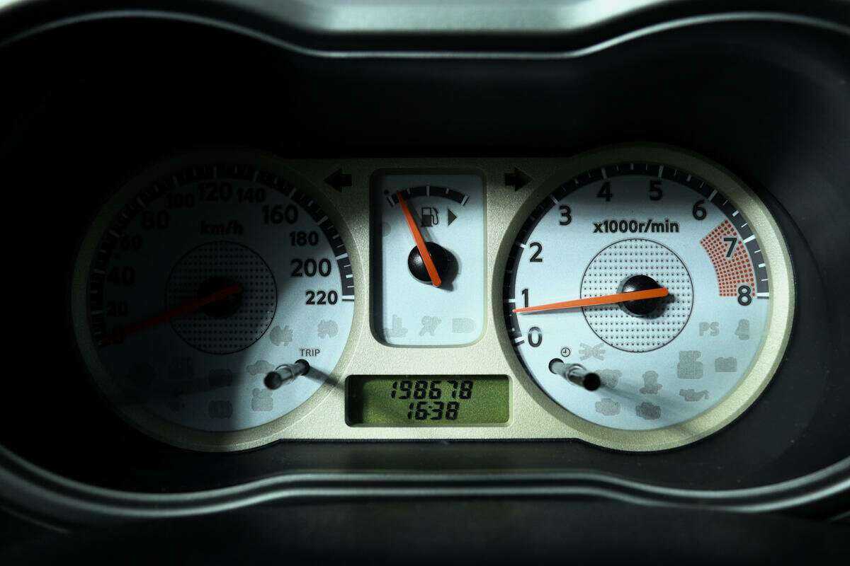 Nissan Note с пробегом — 2006 год. Фото: #9