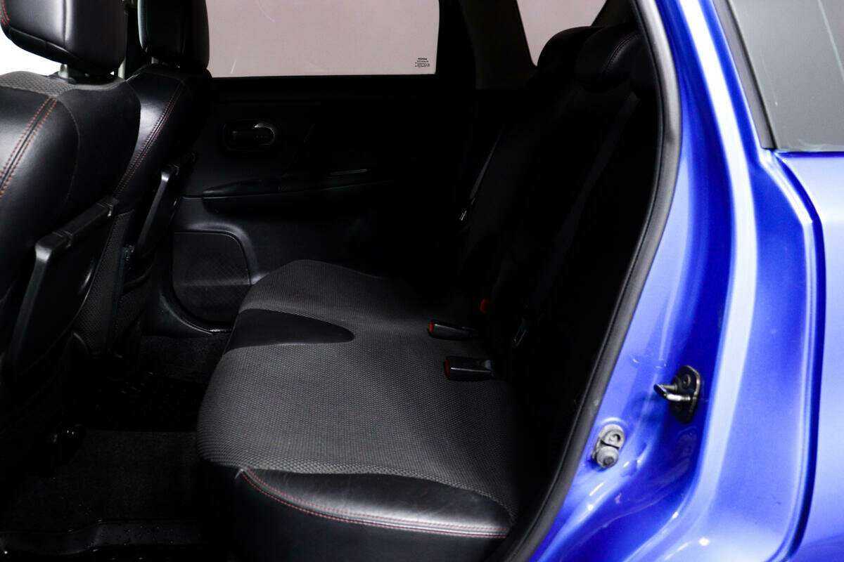 Nissan Note с пробегом — 2006 год. Фото: #11