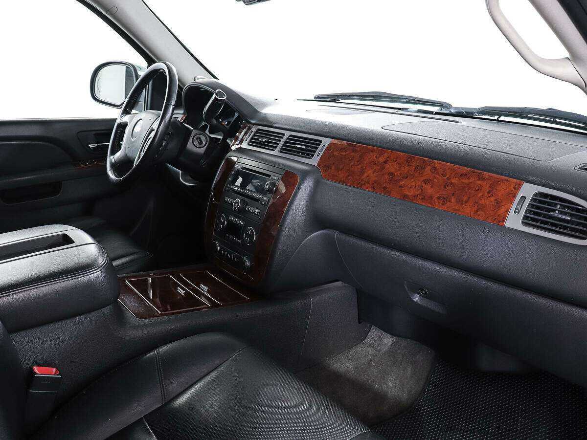 Chevrolet Tahoe с пробегом — 2011 год. Фото: #7