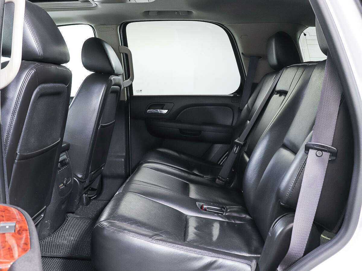 Chevrolet Tahoe с пробегом — 2011 год. Фото: #8