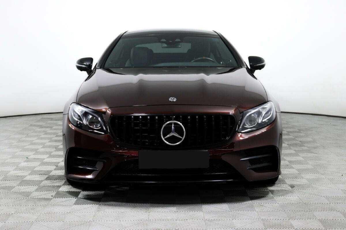 Mercedes-Benz E-Класс AMG с пробегом — 2018 год. Фото: #1