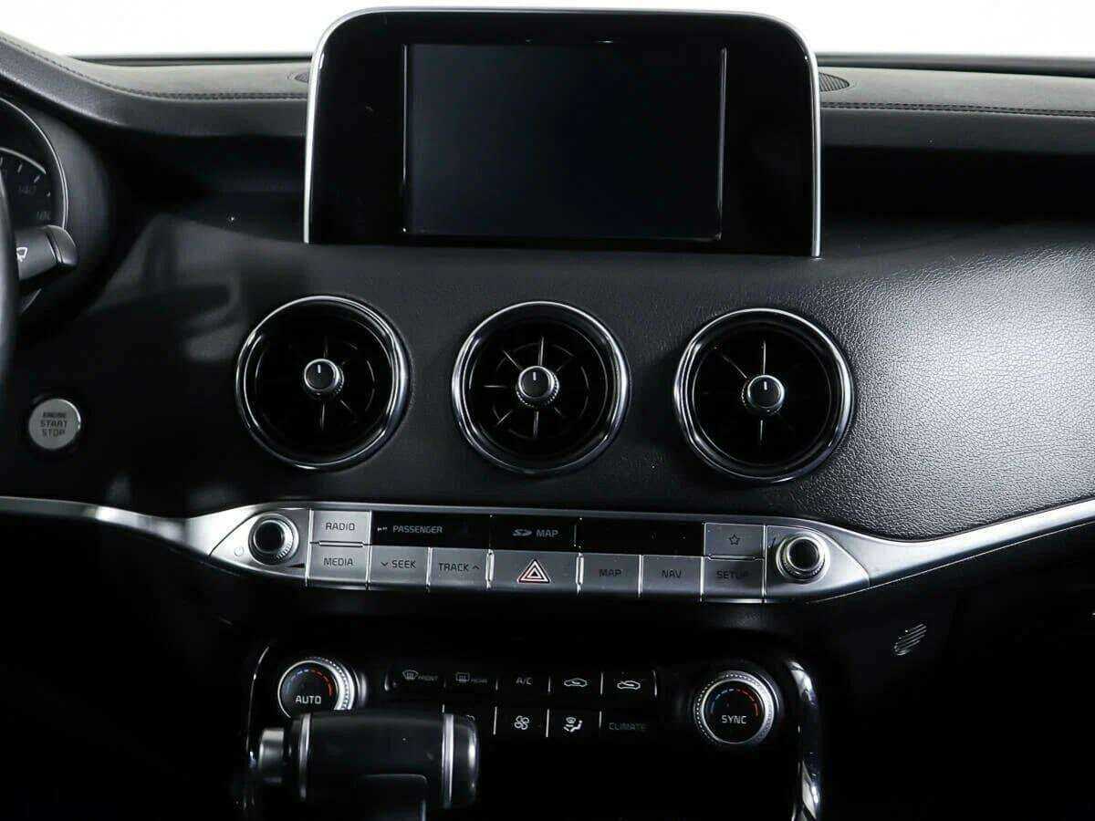 Kia Stinger с пробегом — 2019 год. Фото: #10