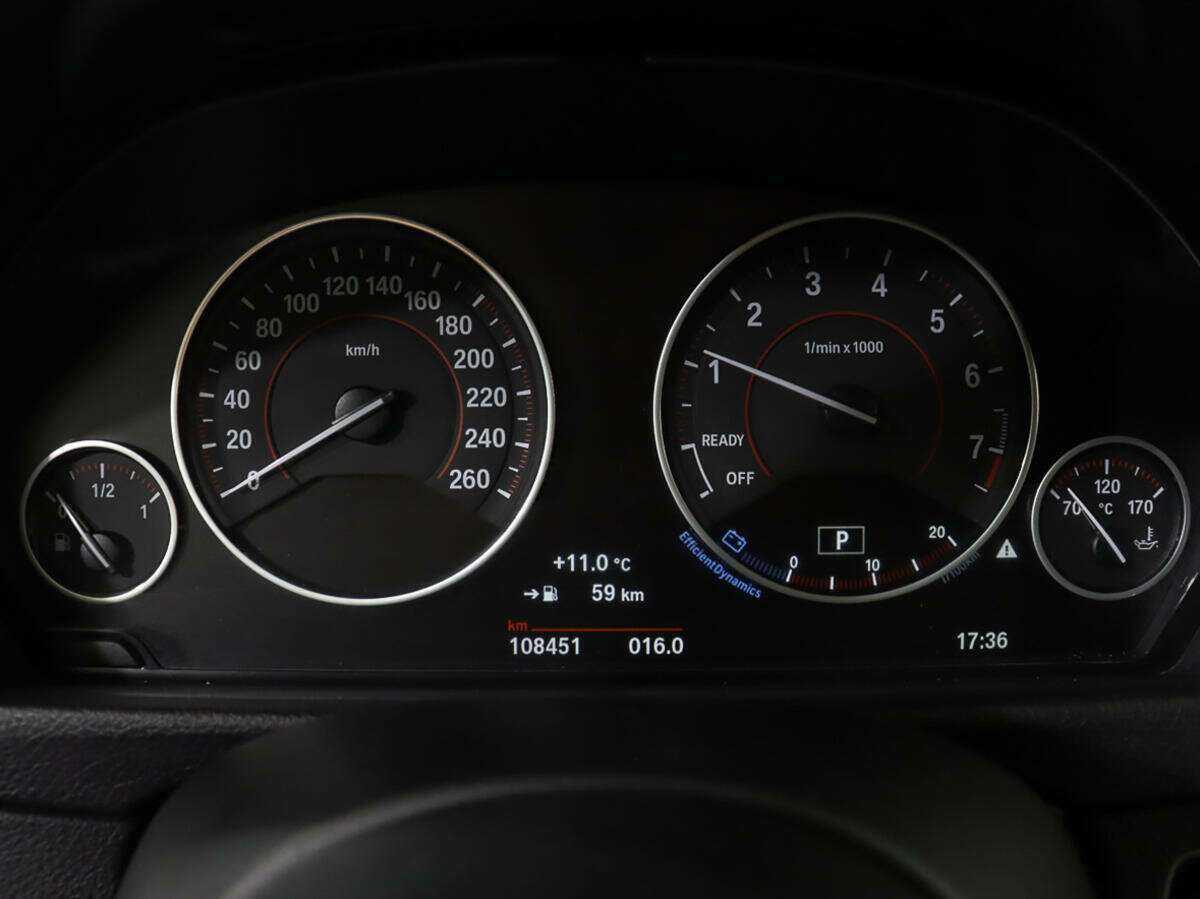 BMW 3 серии с пробегом — 2016 год. Фото: #8