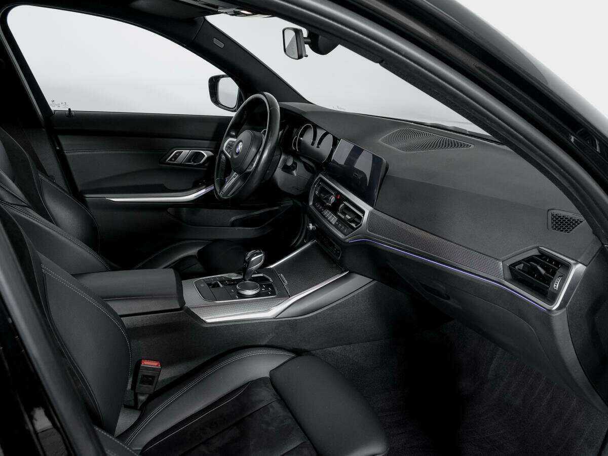 BMW 3 серии с пробегом — 2019 год. Фото: #8