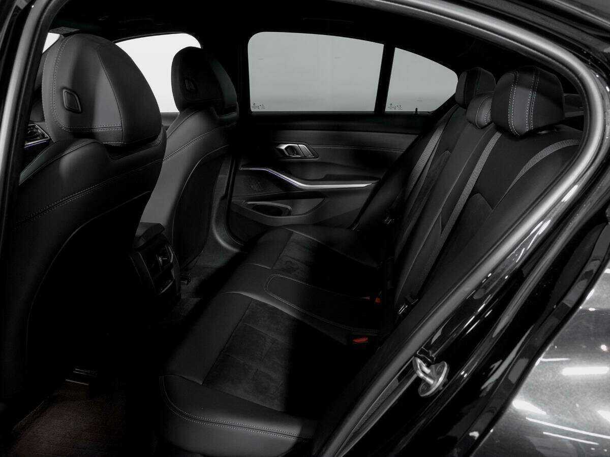 BMW 3 серии с пробегом — 2019 год. Фото: #9