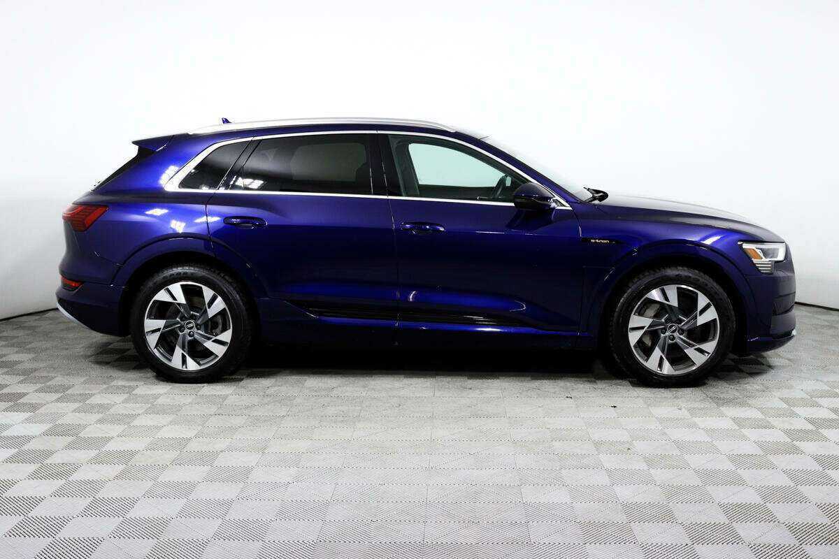 Audi e-tron с пробегом — 2020 год. Фото: #3