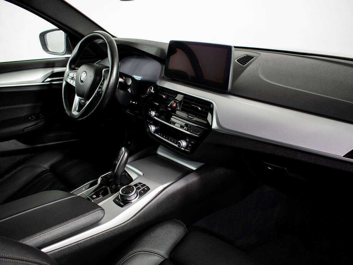 BMW 5 серии с пробегом — 2022 год. Фото: #5