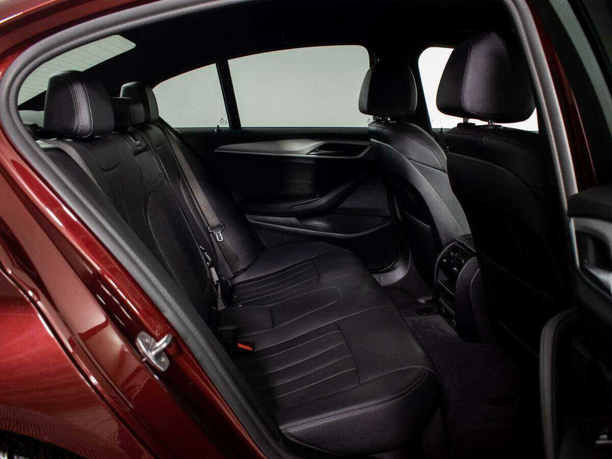 BMW 5 серии с пробегом — 2022 год. Фото: #6