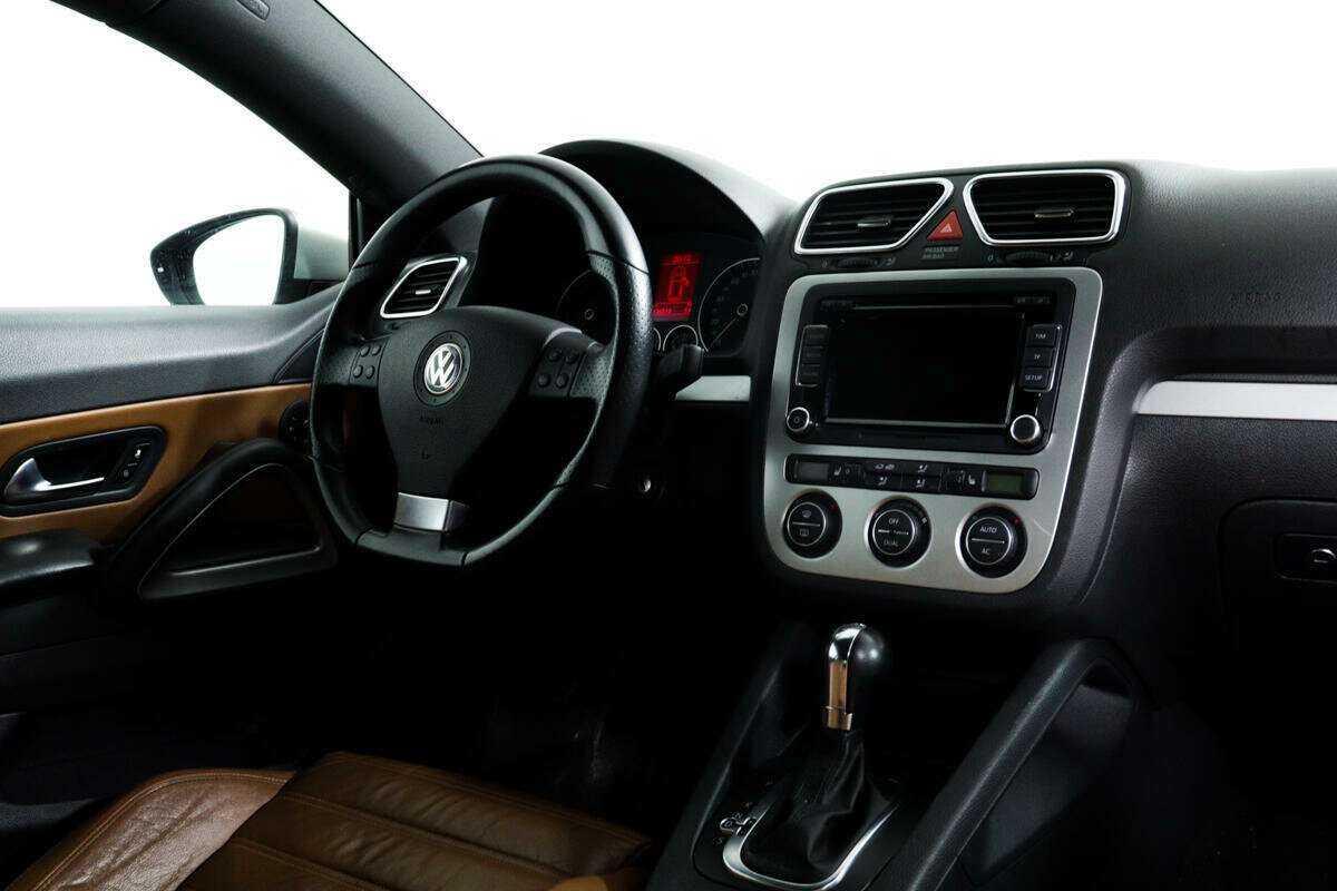 Volkswagen Scirocco с пробегом — 2009 год. Фото: #8