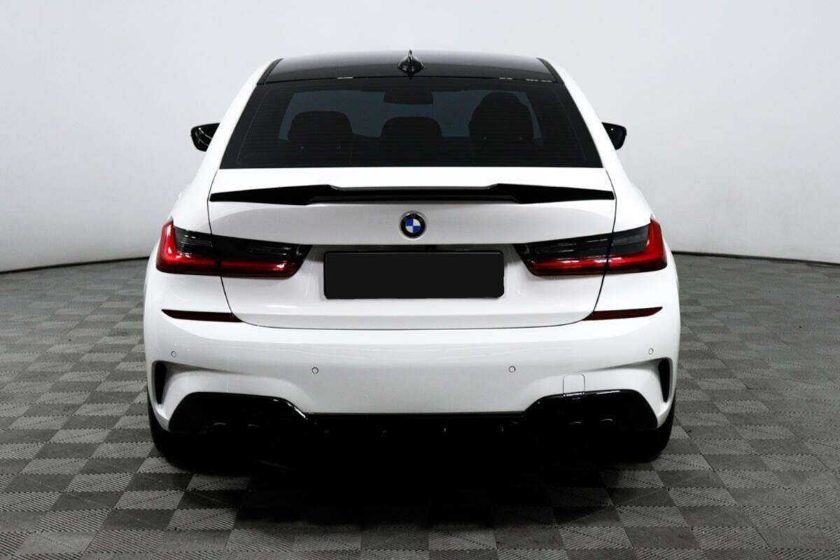 BMW 3 серии с пробегом — 2019 год. Фото: #3