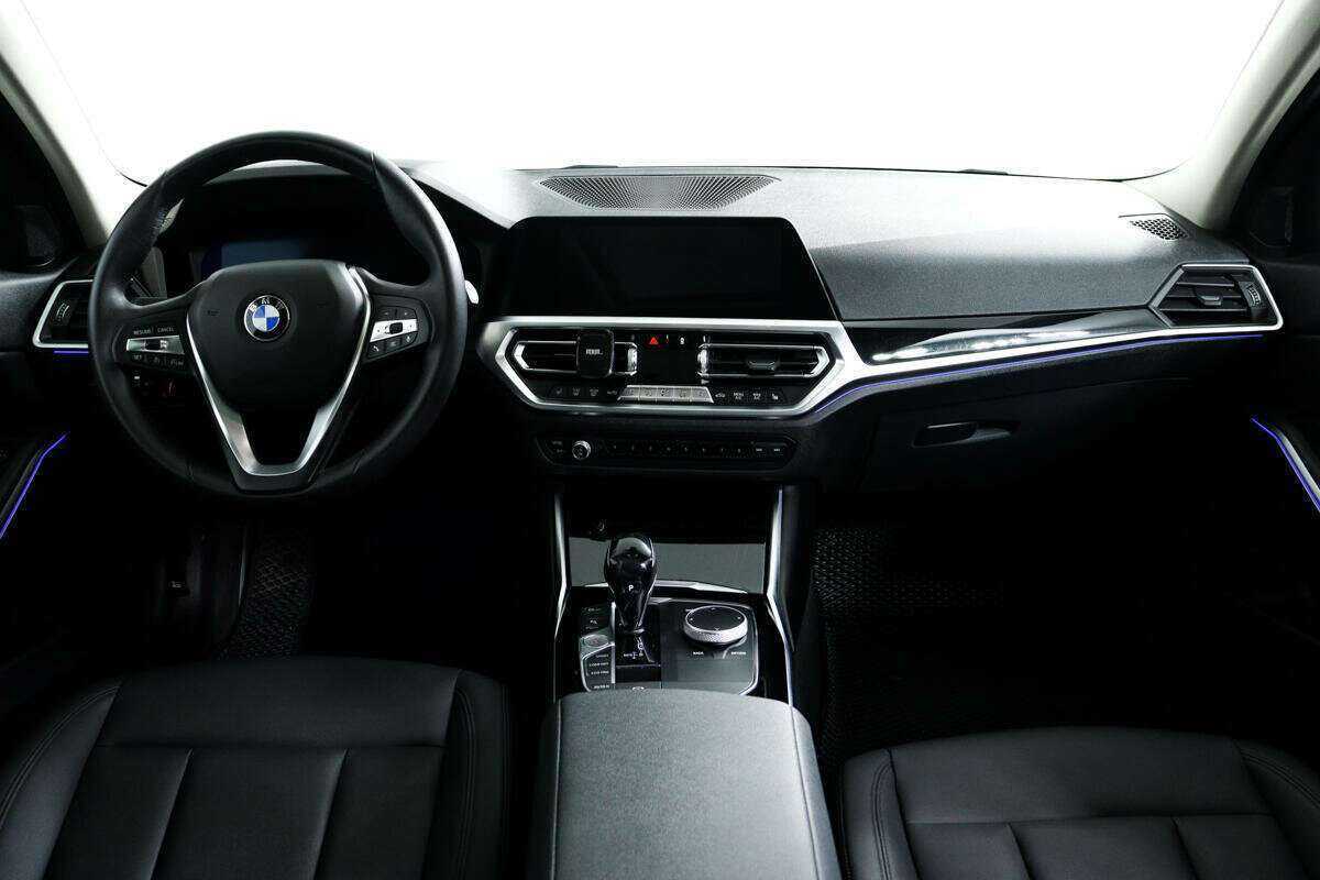 BMW 3 серии с пробегом — 2019 год. Фото: #8