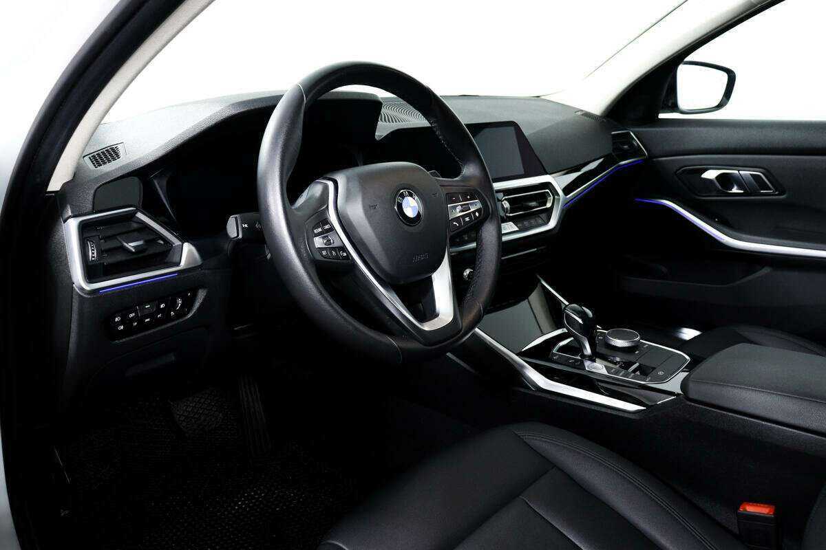 BMW 3 серии с пробегом — 2019 год. Фото: #10