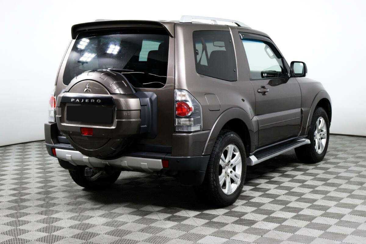 Mitsubishi Pajero с пробегом — 2008 год. Фото: #4