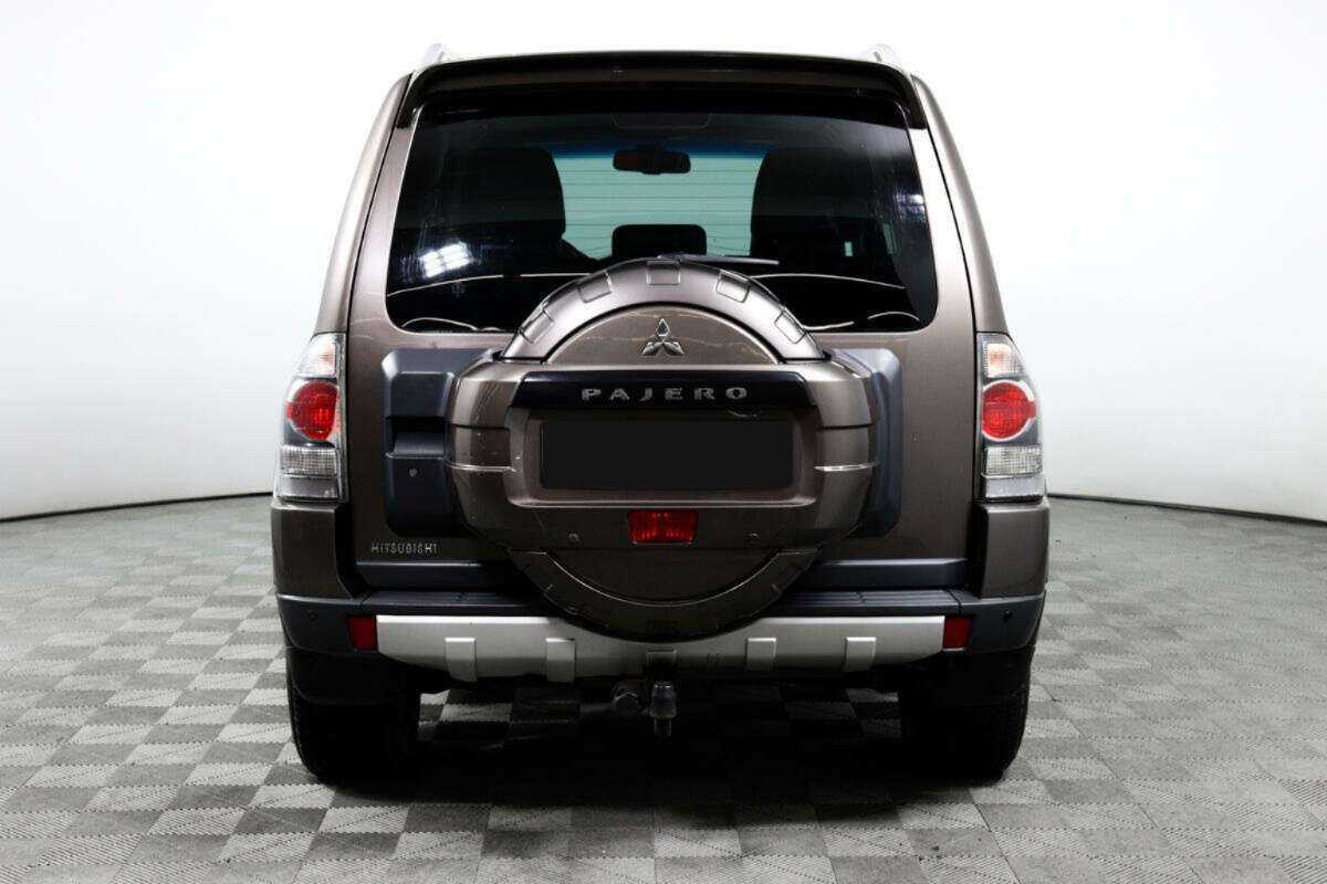 Mitsubishi Pajero с пробегом — 2008 год. Фото: #5