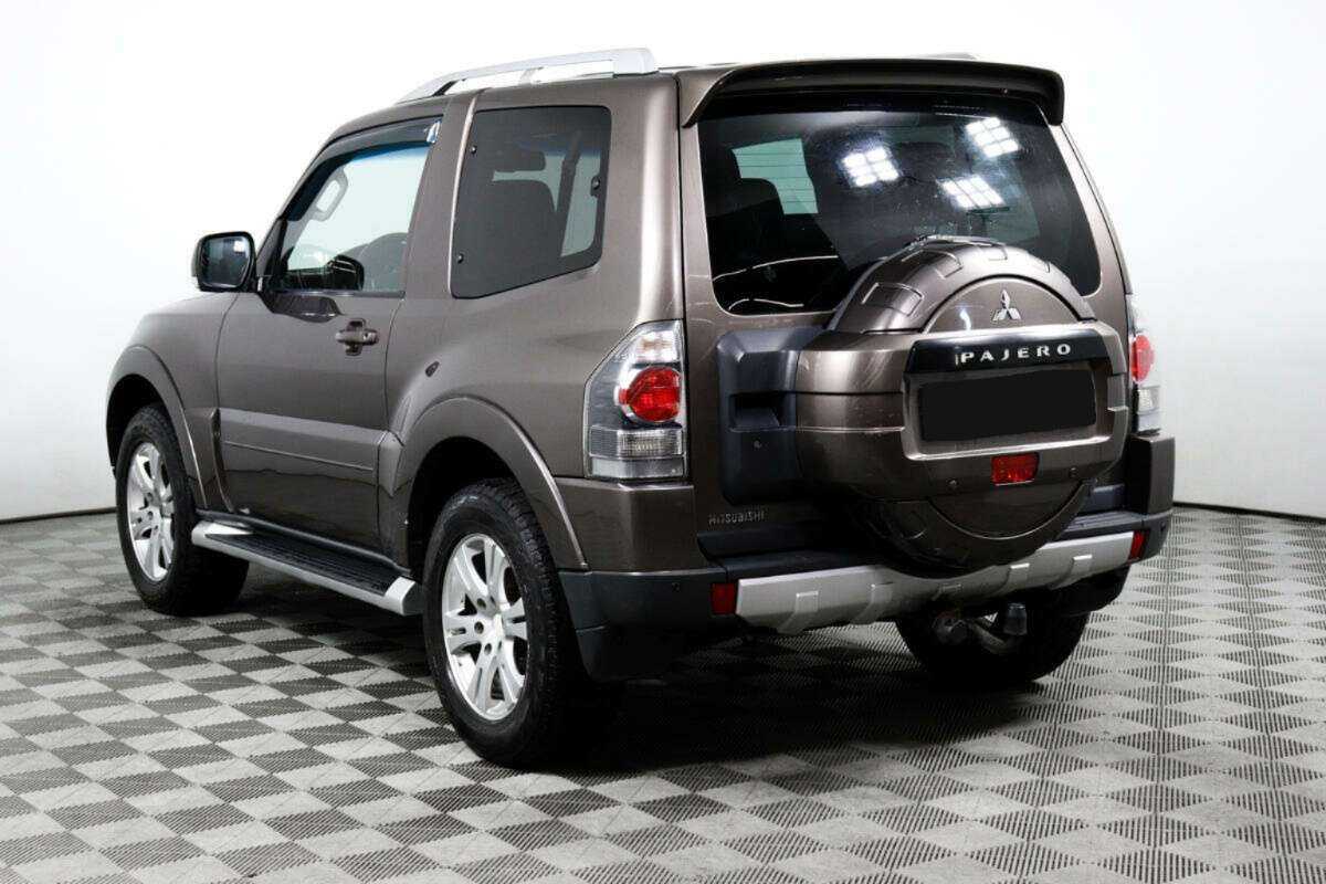Mitsubishi Pajero с пробегом — 2008 год. Фото: #6