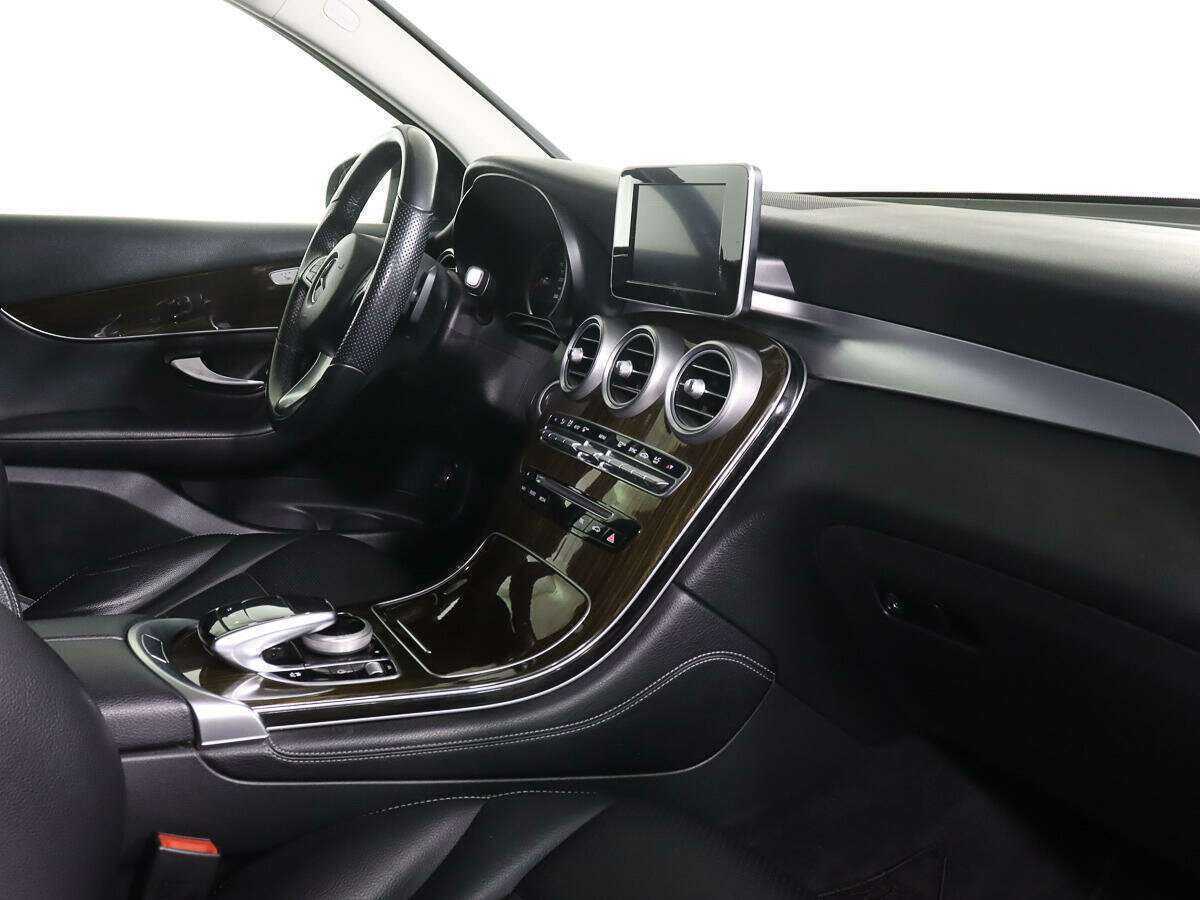 Mercedes-Benz GLC с пробегом — 2016 год. Фото: #6