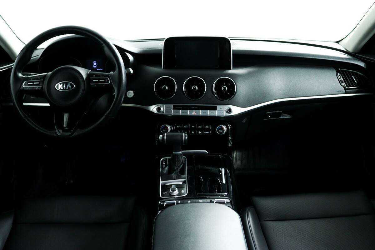 Kia Stinger с пробегом — 2019 год. Фото: #10