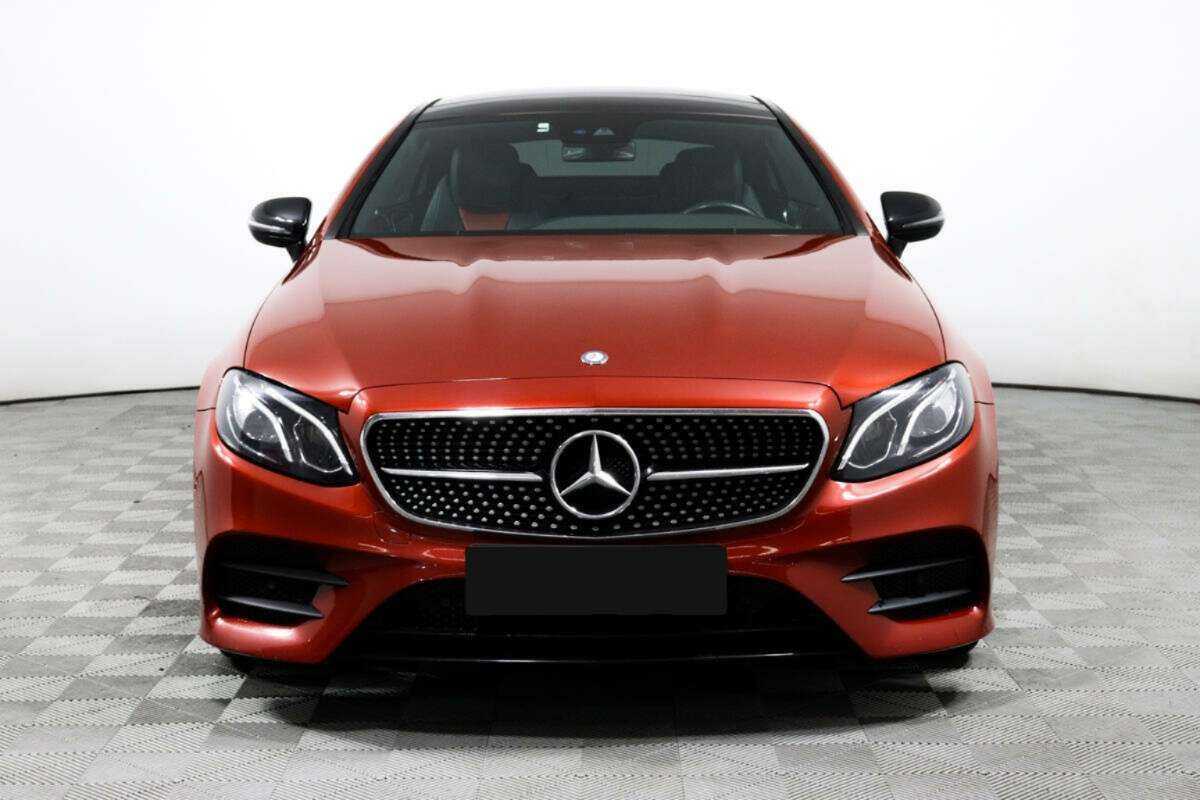 Mercedes-Benz E-Класс с пробегом — 2017 год. Фото: #1