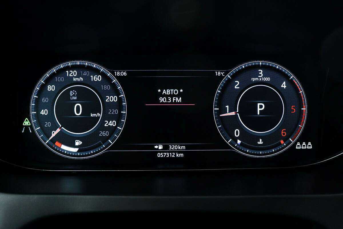 Jaguar E-Pace с пробегом — 2019 год. Фото: #9