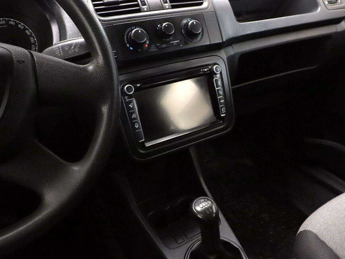 Skoda Fabia с пробегом — 2009 год. Фото: #11