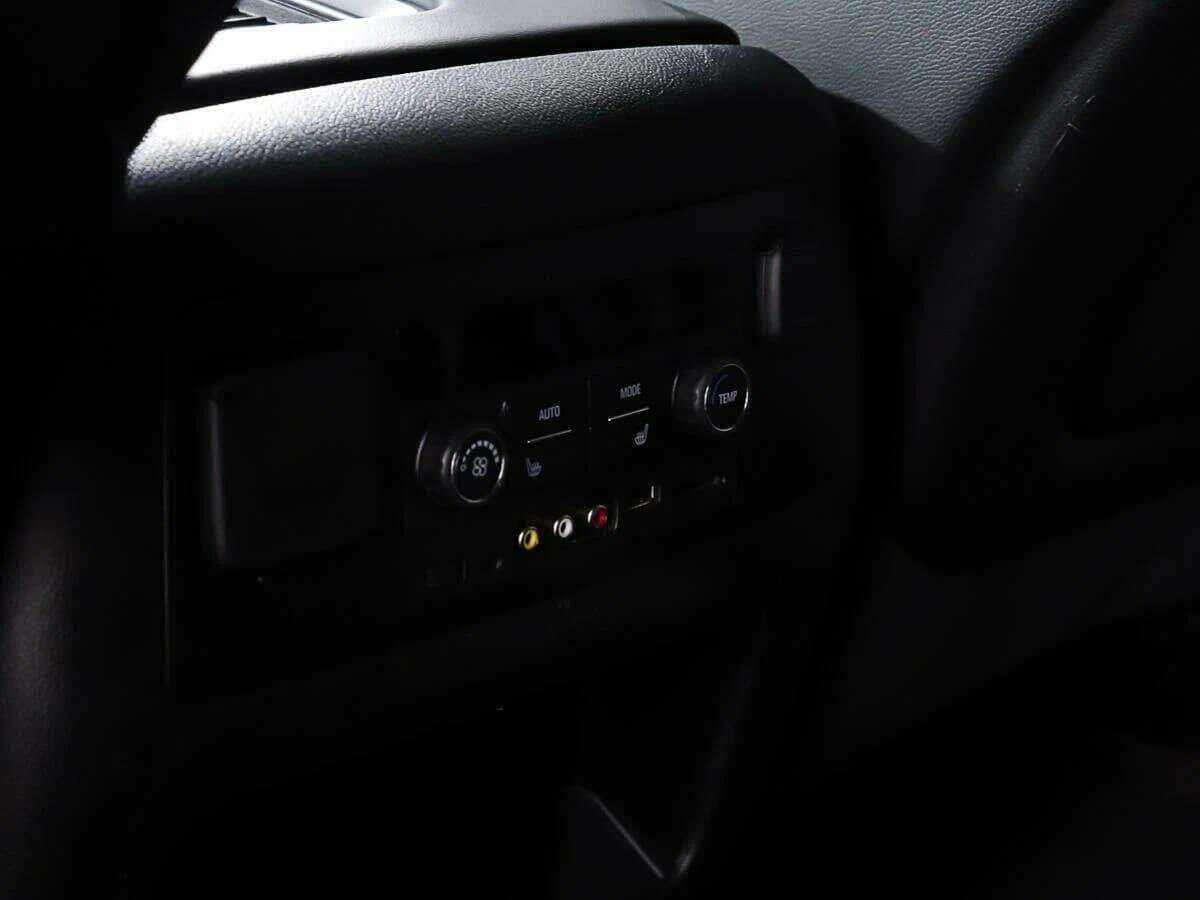 Chevrolet Tahoe с пробегом — 2016 год. Фото: #15