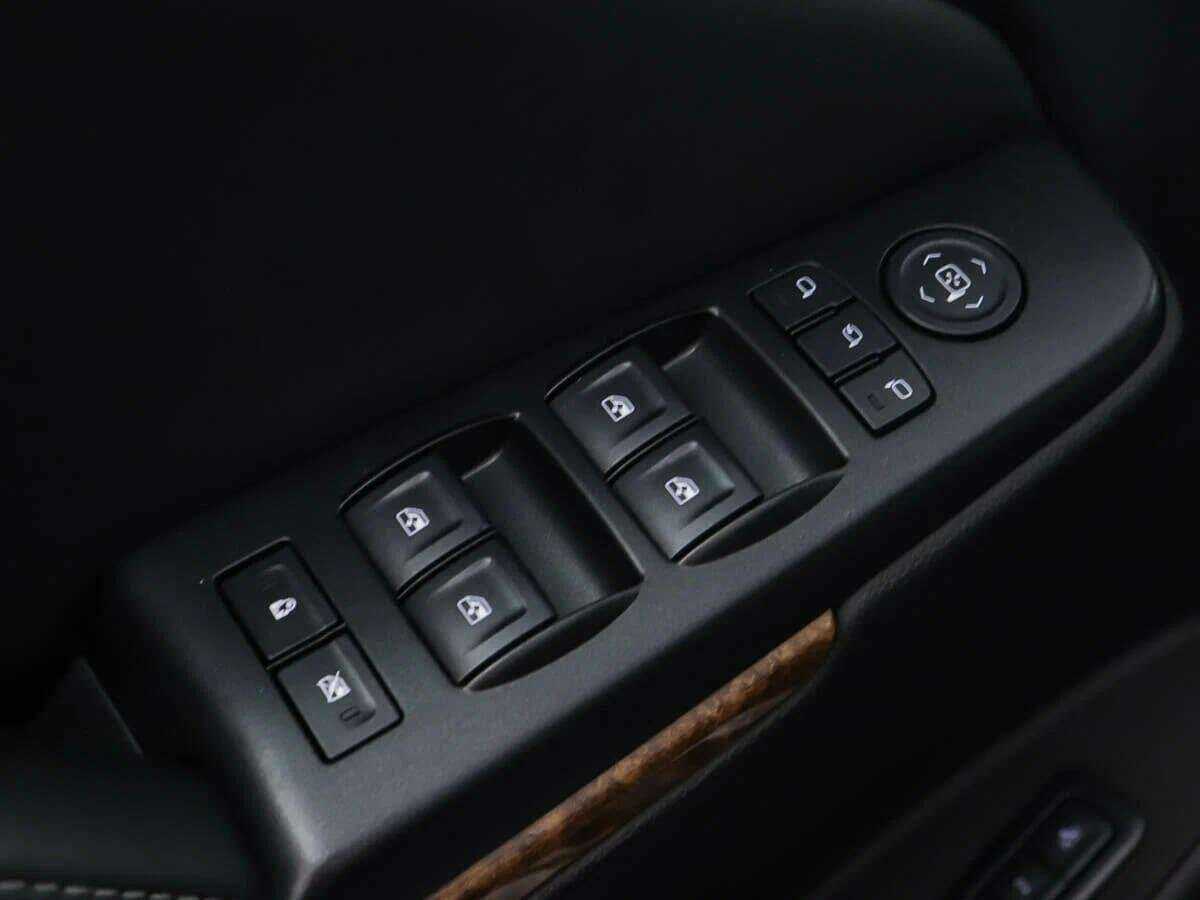 Chevrolet Tahoe с пробегом — 2016 год. Фото: #17