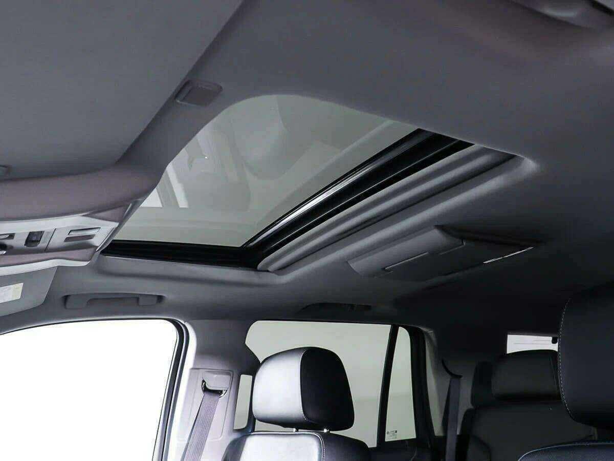 Chevrolet Tahoe с пробегом — 2016 год. Фото: #18
