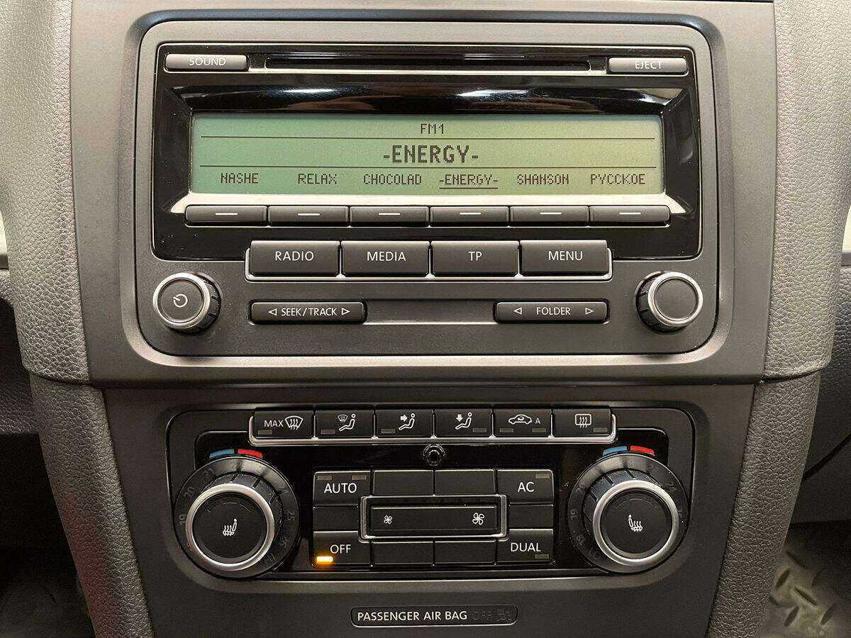 Volkswagen Golf с пробегом — 2010 год. Фото: #15