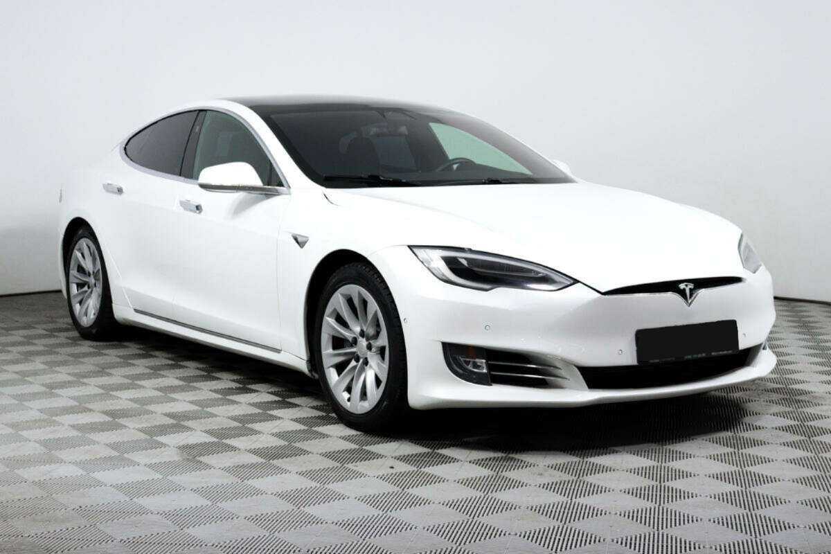 Tesla Model S с пробегом — 2018 год. Фото: #2