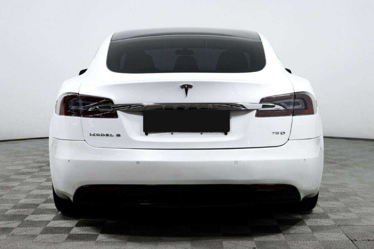Tesla Model S с пробегом — 2018 год. Фото: #5