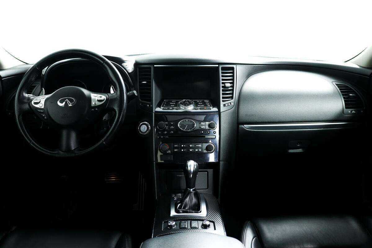 Infiniti FX с пробегом — 2010 год. Фото: #10